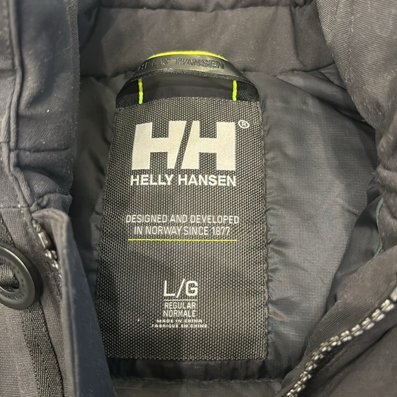 Men’s Helly Hansen Winter Parka with Helly Tech Protection - Size L (Regular) - Picture 5 of 10
